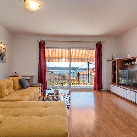 Comfortable Apartment Near The Sea トロギール エクステリア 写真