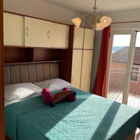 Comfortable Apartment Near The Sea トロギール エクステリア 写真