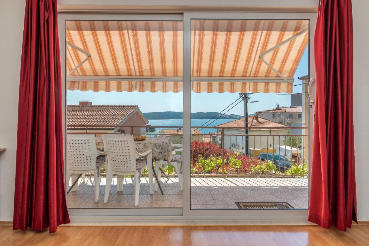 Comfortable Apartment Near The Sea トロギール エクステリア 写真