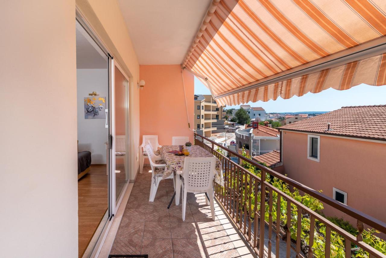 Comfortable Apartment Near The Sea トロギール エクステリア 写真