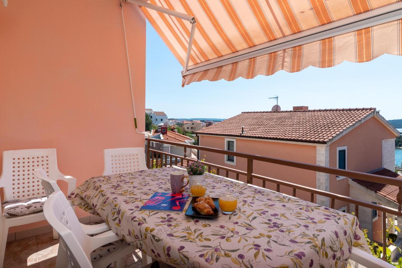 Comfortable Apartment Near The Sea トロギール エクステリア 写真