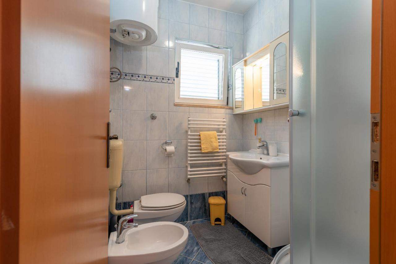 Comfortable Apartment Near The Sea トロギール エクステリア 写真